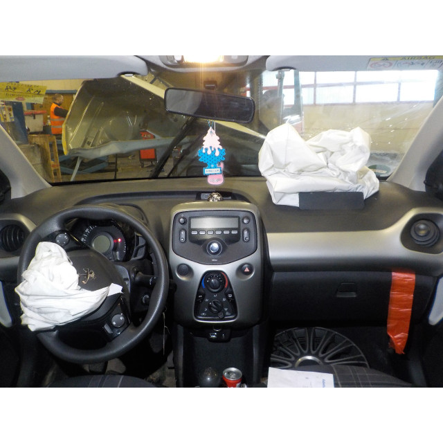 Mechanizm sterowania elektrycznego szyby drzwi przednich prawych Peugeot 108 (2014 - teraz) Hatchback 1.0 12V (1KRFE(CFB))