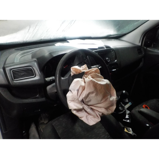 Mechanizm sterowania elektrycznego szyby drzwi przednich lewych Vauxhall / Opel Combo (2012 - teraz) Van 1.6 CDTI 16V (A16FDH)