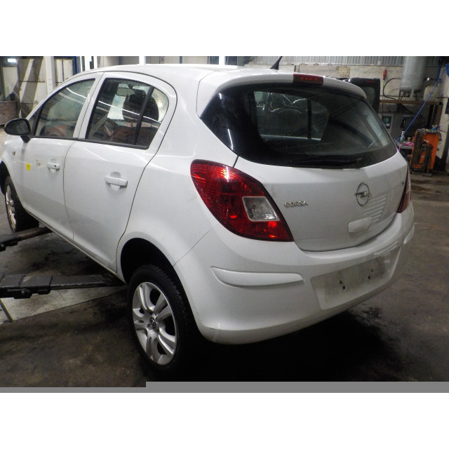 Zderzak tylny Vauxhall / Opel Corsa D (2006 - 2014) Hatchback 1.2 16V (Z12XEP(Euro 4))