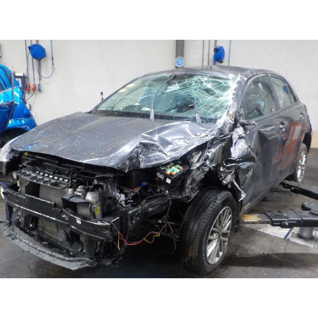 Światło przeciwmgielne prawe Kia Rio IV (YB) (2017 - 2020) Hatchback 1.0i T-GDi 100 12V (G3LC)