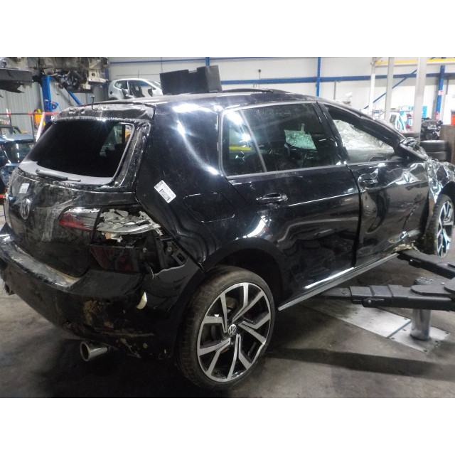 Belka zderzaka przedniego Volkswagen Golf VII (AUA) (2017 - 2020) Hatchback 2.0 GTI 16V Performance Package (DLBA)