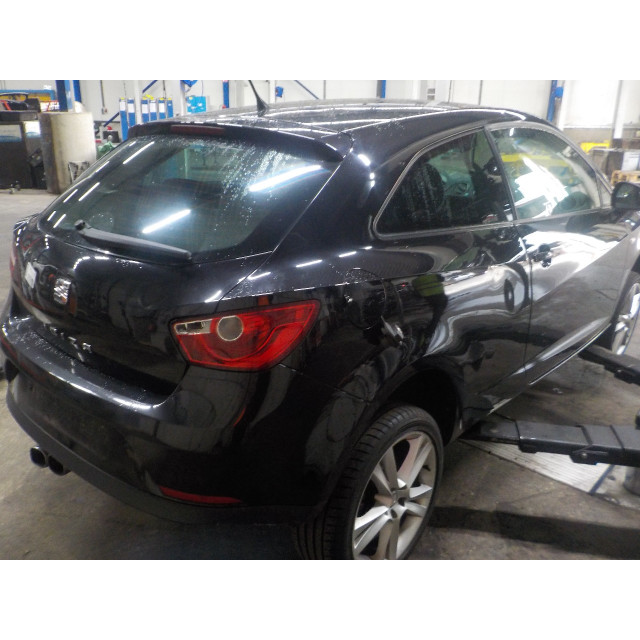 Zderzak tylny Seat Ibiza IV SC (6J1) (2008 - 2015) Hatchback 3-drs 1.4 16V (BXW)