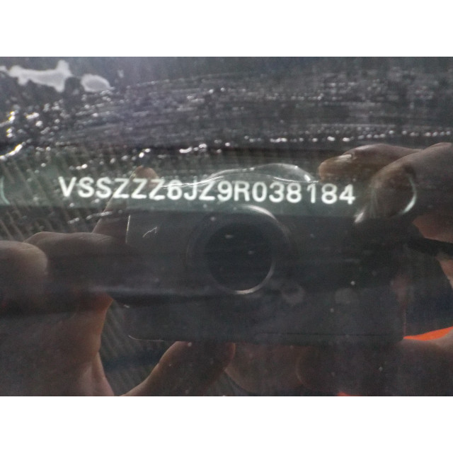 Mechanizm elektryczny centralnego zamka drzwi przednich prawych Seat Ibiza IV SC (6J1) (2008 - 2015) Hatchback 3-drs 1.4 16V (BXW)