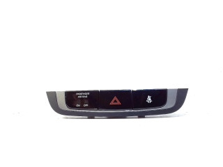 Przełącznik świateł awaryjnych Hyundai iX35 (LM) (2012 - 2015) SUV 2.0 CRDi 16V (D4HA)