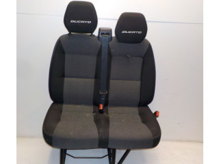 Fotel przedni prawy Fiat Ducato (250) (2011 - teraz) Bus 2.3 D 130 Multijet (F1AE0481N(Euro 2))