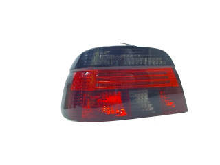 Lewe tylne światło na zewnątrz BMW 5 serie (E39) (1995 - 2000) Sedan 528i 24V (M52-B28(286S1))