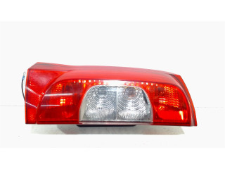 Lewe tylne światło na zewnątrz Peugeot Bipper (AA) (2008 - teraz) Van 1.4 HDi (DV4TED(8HS))