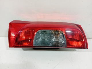 Lewe tylne światło na zewnątrz Peugeot Bipper (AA) (2010 - teraz) Van 1.3 HDI (F13DTE5(FHZ))