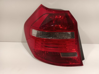 Lewe tylne światło na zewnątrz BMW 1 serie (E81) (2007 - 2011) Hatchback 3-drs 116i 1.6 16V (N43-B16A)