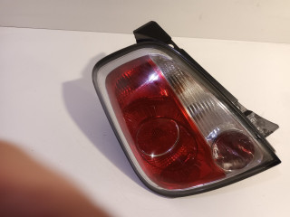 Lewe tylne światło na zewnątrz Fiat 500 (312) (2007 - teraz) Hatchback 1.2 69 (169.A.4000(Euro 5))