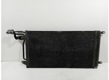 Chłodnica układu klimatyzacji Audi A1 Sportback (8XA/8XF) (2012 - 2015) Hatchback 5-drs 1.2 TFSI (CBZA)
